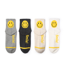 Custom wholesale fashion hot smiling face Cute design funny  Leisure girls woman  happy socks